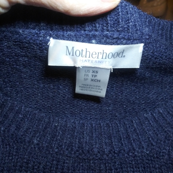 Motherhood Maternity Novelty Blue Momma Fox & Baby Maternity Sweater - Picture 7 of 10